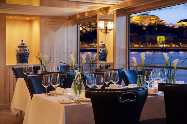 Uniworld SS Beatrice - Mozart's 9.jpg